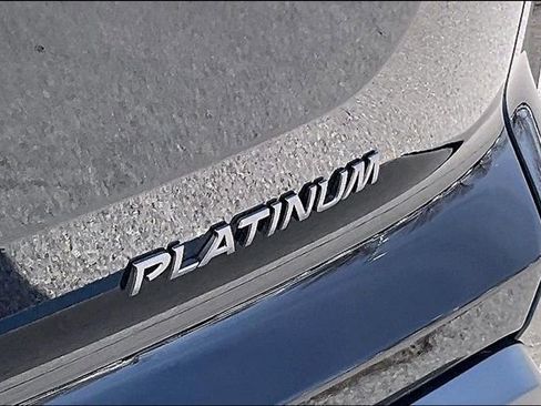 New 2026 Nissan Pathfinder Platinum FWD image 9