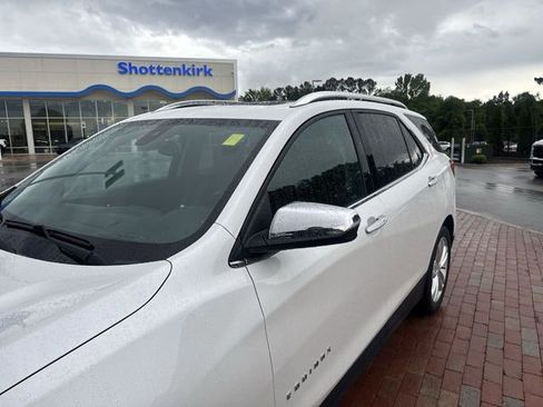 Used 2018 Chevrolet Equinox Premier FWD image 5