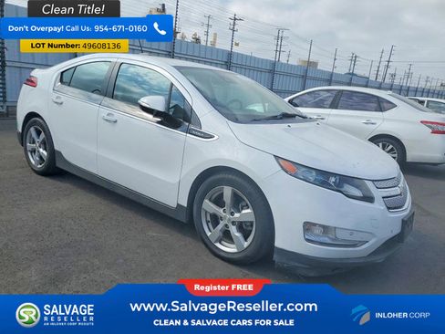 Used 2015 Chevrolet Volt Premium w/ Premium Trim Package FWD image 5