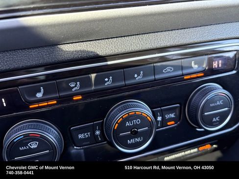 Used 2021 Volkswagen Atlas SEL R-Line image 30