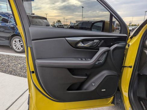 Certified 2023 Chevrolet Blazer RS w/ Driver Confidence II Package image 10