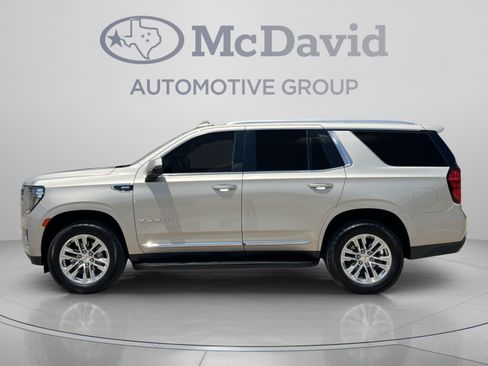 Used 2021 GMC Yukon SLT w/ SLT Premium Package RWD image 4