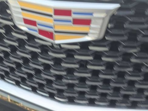 Certified 2022 Cadillac Escalade Luxury AWD/4WD image 9