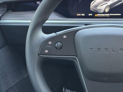 Used 2025 Tesla Model S image 13