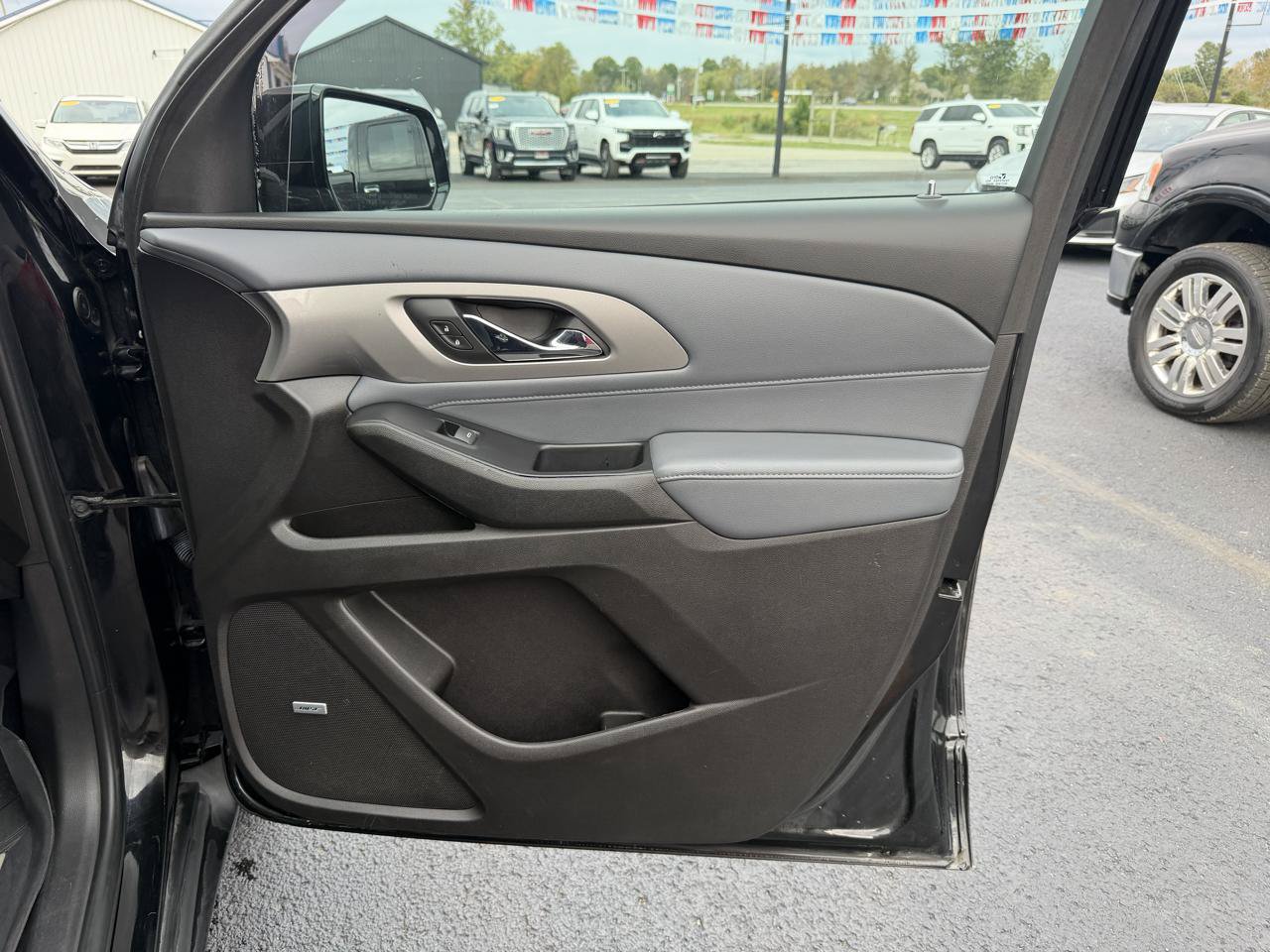 Used 2019 Chevrolet Traverse LT w/ LT Premium Package FWD image 25