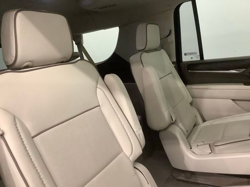 Used 2022 GMC Yukon XL Denali AWD/4WD image 36