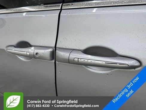 Used 2018 Chrysler Pacifica Touring-L image 19