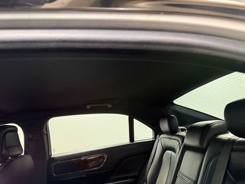 Used 2019 Lincoln Continental Premiere image 51