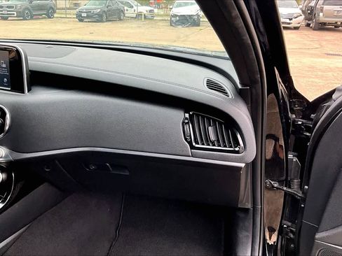 Used 2020 Kia Stinger GT-Line image 16