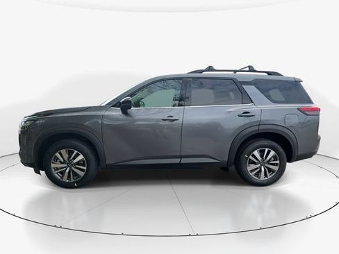 New 2026 Nissan Pathfinder SL image 6
