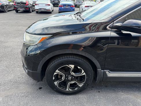 Used 2018 Honda CR-V Touring image 12