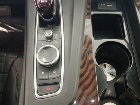 Certified 2022 Cadillac Escalade ESV Sport Platinum w/ LPO, Floor Liner Package AWD/4WD image 22
