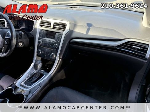 Used 2014 Ford Fusion SE w/ Equipment Group 201A image 12