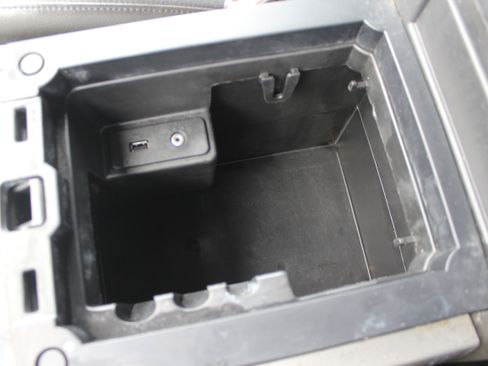 Used 2011 Ford Expedition EL Limited image 31