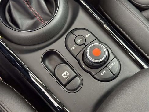 Used 2019 MINI Cooper Clubman S w/ Premium Package image 31
