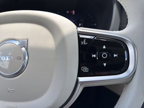 New 2026 Volvo XC60 T8 Ultra w/ Protection Package Premier image 18