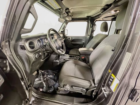 Used 2023 Jeep Gladiator Sport AWD/4WD image 20