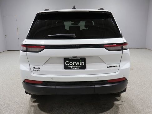 Used 2024 Jeep Grand Cherokee Limited w/ Black Appearance Package AWD/4WD image 3