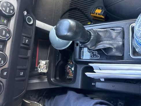 Used 2020 Toyota Tacoma SR AWD/4WD image 22