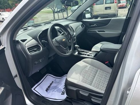 Used 2022 Chevrolet Equinox LS FWD image 10
