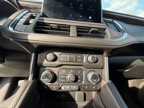 Used 2023 Chevrolet Tahoe Z71 w/ Off-Road Capability Package image 18