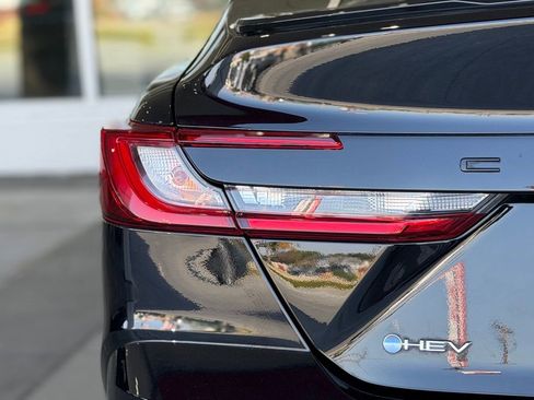 Certified 2025 Toyota Camry SE FWD image 11