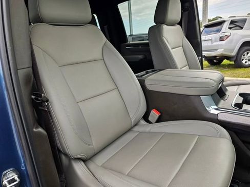 Used 2024 Chevrolet Silverado 2500 LTZ w/ LTZ Convenience Package image 22