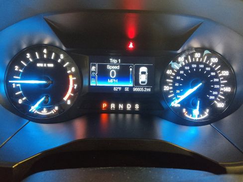 Used 2017 Ford Edge SEL FWD image 23