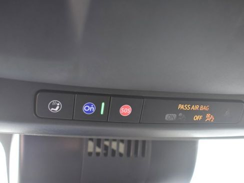 Used 2025 Chevrolet Suburban Z71 AWD/4WD image 31