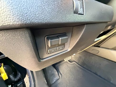 New 2026 GMC Canyon Elevation w/ Convenience Package image 9