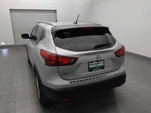 Used 2018 Nissan Rogue Sport SV FWD image 6