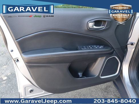 Used 2019 Jeep Compass Latitude w/ Popular Equipment Group AWD/4WD image 19