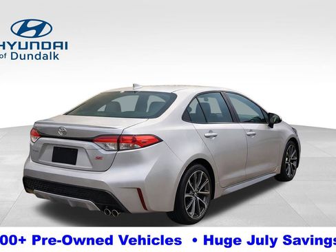 Used 2021 Toyota Corolla SE w/ SE Premium Package FWD image 2