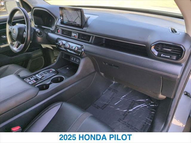 Certified 2025 Honda Pilot Touring image 26