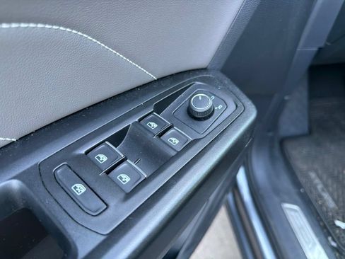 Used 2021 Volkswagen Atlas SE w/ Panoramic Sunroof Package FWD image 11