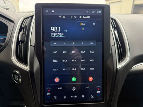 Used 2024 Ford Edge Titanium image 16