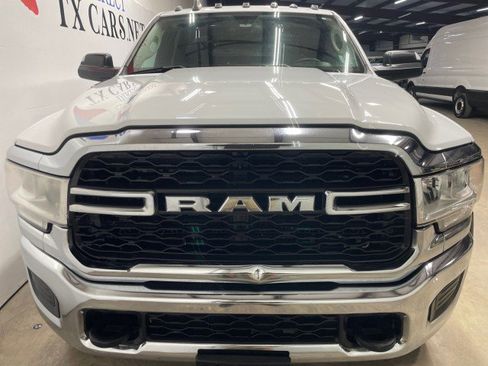Used 2021 RAM 5500 Tradesman w/ Chrome Appearance Group image 13