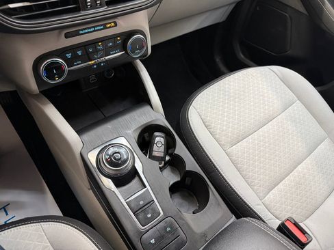 Used 2024 Ford Escape Active image 16