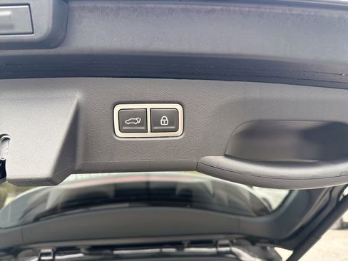 Used 2023 Kia Sorento SX image 40