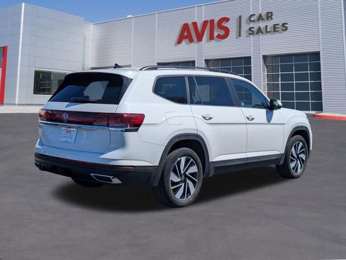 Used 2025 Volkswagen Atlas SE FWD image 6