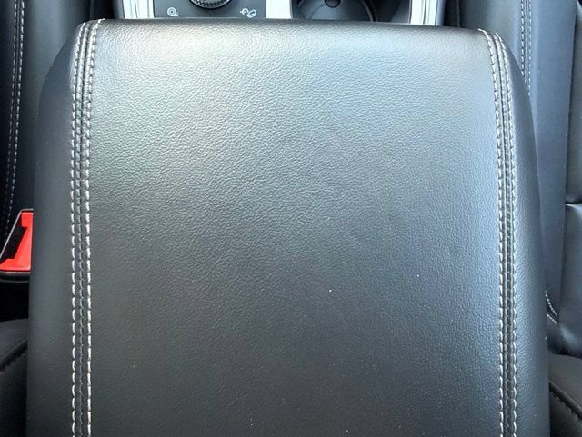 Used 2024 Ford Explorer XLT w/ Equipment Group 202A AWD/4WD image 31