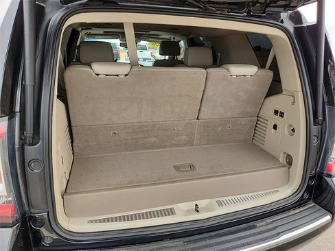 Used 2020 GMC Yukon Denali image 8