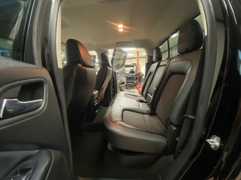 Used 2017 Chevrolet Colorado Z71 RWD image 16