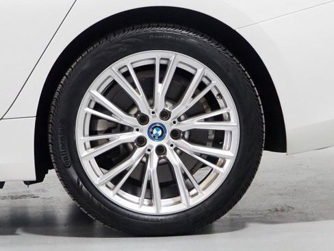 Used 2023 BMW 330e w/ Premium Package RWD image 49