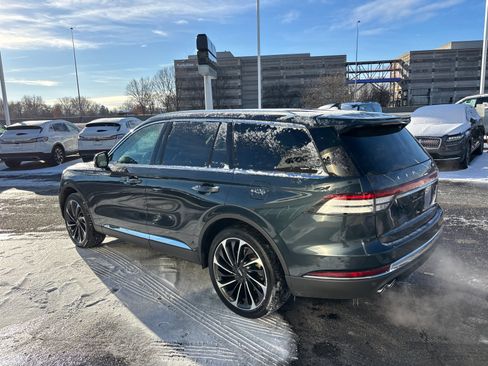 Certified 2023 Lincoln Aviator Reserve w/ Equipment Group 201A image 5