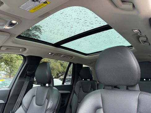 Used 2021 Volvo XC90 T5 Momentum w/ Advanced Package image 24