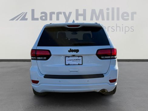 Certified 2020 Jeep Grand Cherokee Altitude image 4