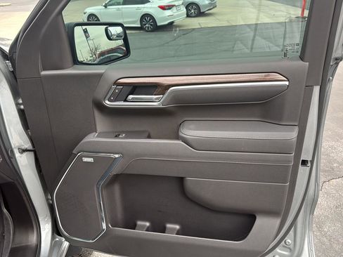 Used 2025 Chevrolet Silverado 1500 LT Trail Boss w/ Convenience Package II image 37