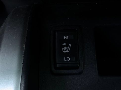 Used 2023 Nissan Titan SV w/ SV Convenience Package RWD image 27