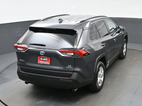 Used 2021 Toyota RAV4 LE AWD/4WD image 38
